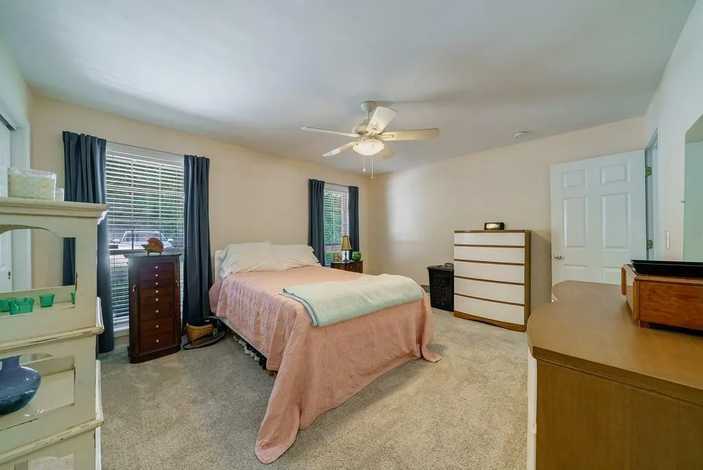 5375 Roswell Road Unit D3, Atlanta, Georgia 30342, 3 Bedrooms Bedrooms, ,2 BathroomsBathrooms,Residential,Sold,5375 Roswell Road Unit D3,7059658