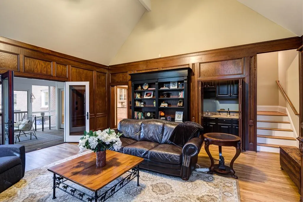 7170 Cherry Bluff Drive, Sandy Springs, Georgia 30350, 5 Bedrooms Bedrooms, ,4 BathroomsBathrooms,Residential,Sold,7170 Cherry Bluff Drive,5777286