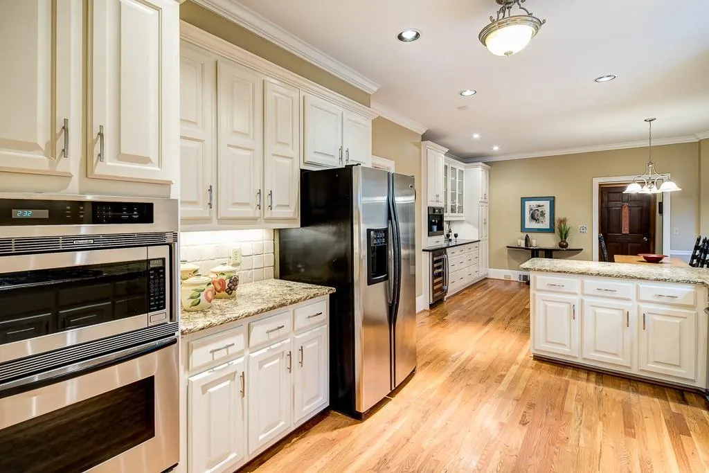 7170 Cherry Bluff Drive, Sandy Springs, Georgia 30350, 5 Bedrooms Bedrooms, ,4 BathroomsBathrooms,Residential,Sold,7170 Cherry Bluff Drive,5777286