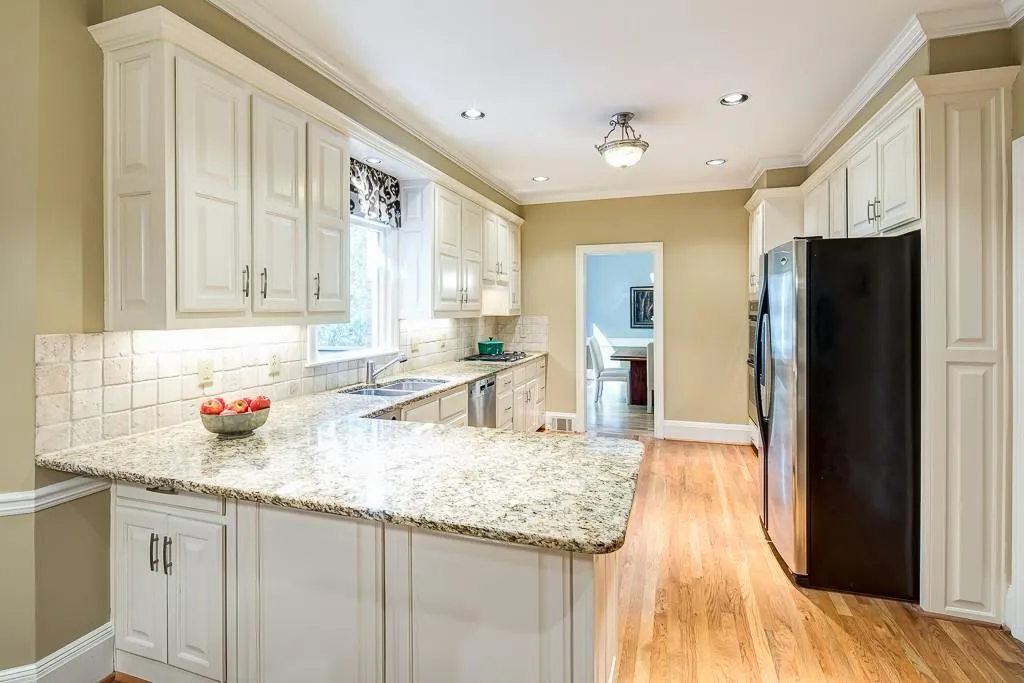 7170 Cherry Bluff Drive, Sandy Springs, Georgia 30350, 5 Bedrooms Bedrooms, ,4 BathroomsBathrooms,Residential,Sold,7170 Cherry Bluff Drive,5777286