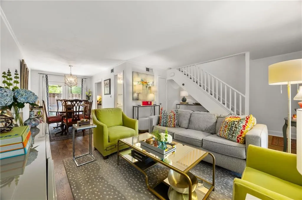 136 Peachtree Memorial Drive Nw Unit Nh2, Atlanta, Georgia 30309, 2 Bedrooms Bedrooms, ,1 BathroomBathrooms,Residential,For Sale,136 Peachtree Memorial Drive Nw Unit Nh2,7623314