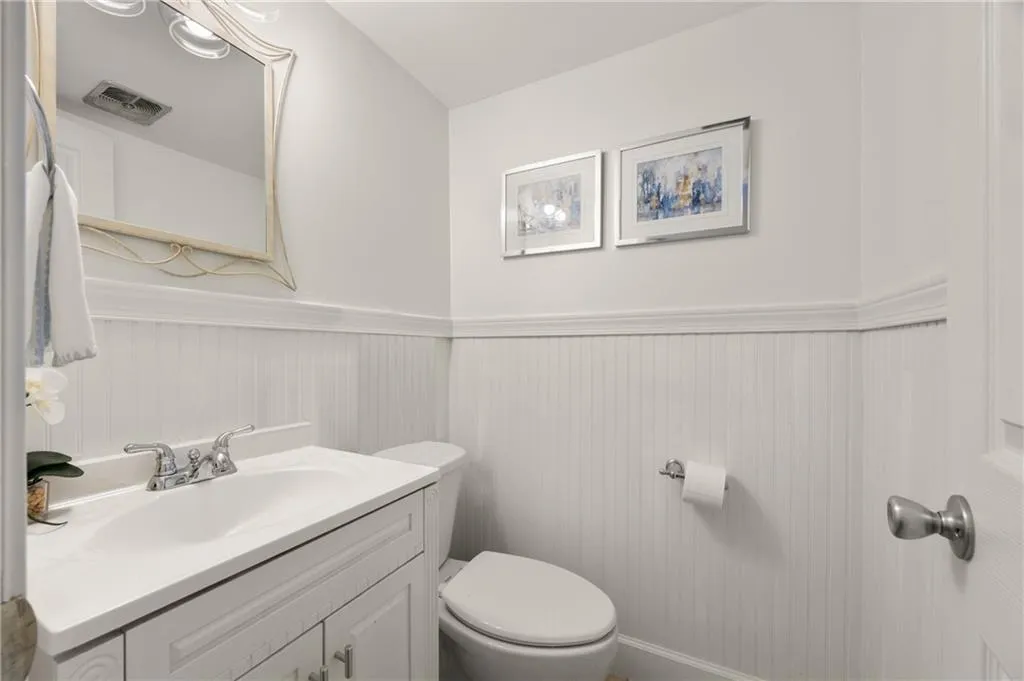 136 Peachtree Memorial Drive Nw Unit Nh2, Atlanta, Georgia 30309, 2 Bedrooms Bedrooms, ,1 BathroomBathrooms,Residential,For Sale,136 Peachtree Memorial Drive Nw Unit Nh2,7623314