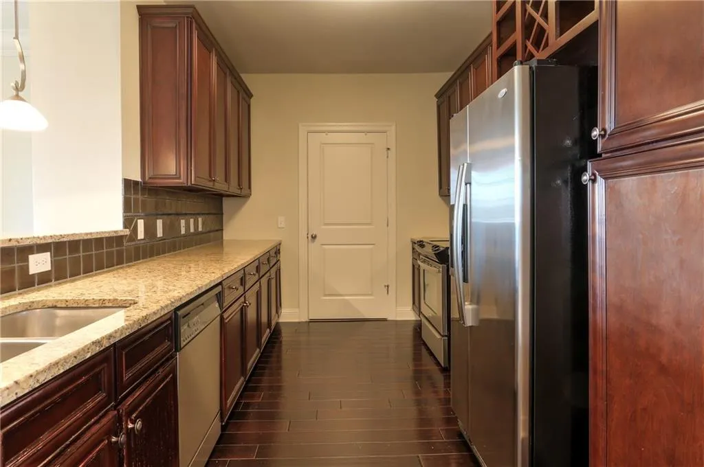 901 Abernathy Road Unit 4240, Atlanta, Georgia 30328, 3 Bedrooms Bedrooms, ,2 BathroomsBathrooms,Residential,Sold,901 Abernathy Road Unit 4240,6976462