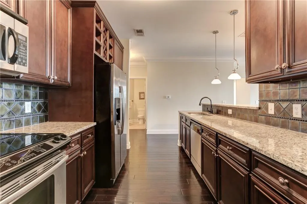 901 Abernathy Road Unit 4240, Atlanta, Georgia 30328, 3 Bedrooms Bedrooms, ,2 BathroomsBathrooms,Residential,Sold,901 Abernathy Road Unit 4240,6976462