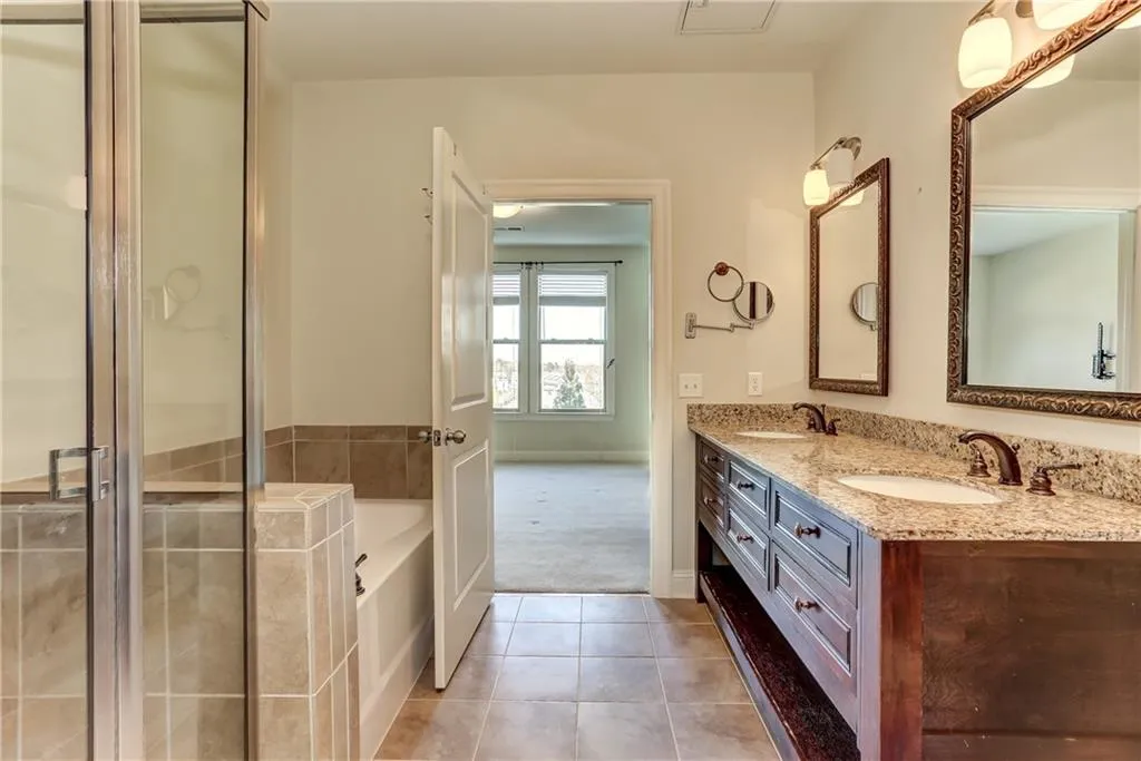 901 Abernathy Road Unit 4240, Atlanta, Georgia 30328, 3 Bedrooms Bedrooms, ,2 BathroomsBathrooms,Residential,Sold,901 Abernathy Road Unit 4240,6976462