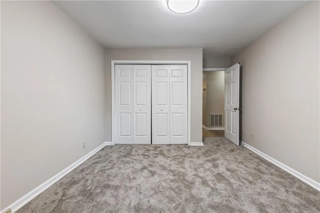 520 The North Chace, Sandy Springs, Georgia 30328, 3 Bedrooms Bedrooms, ,2 BathroomsBathrooms,Residential,Sold,520 The North Chace,6853752