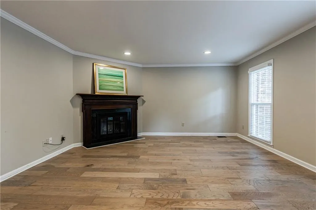 520 The North Chace, Sandy Springs, Georgia 30328, 3 Bedrooms Bedrooms, ,2 BathroomsBathrooms,Residential,Sold,520 The North Chace,6853752