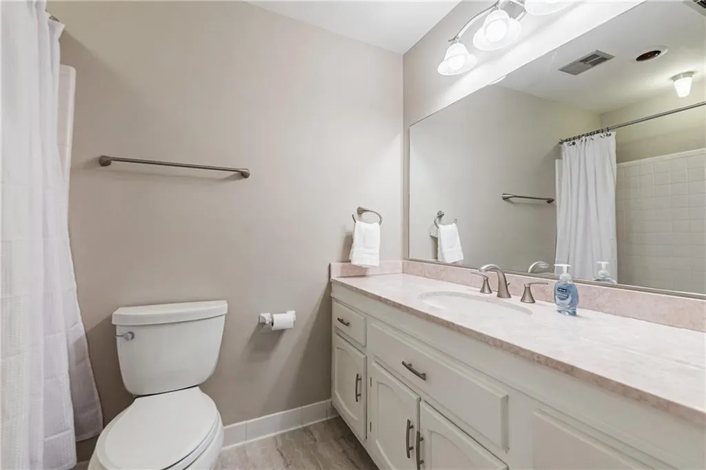 520 The North Chace, Sandy Springs, Georgia 30328, 3 Bedrooms Bedrooms, ,2 BathroomsBathrooms,Residential,Sold,520 The North Chace,6853752