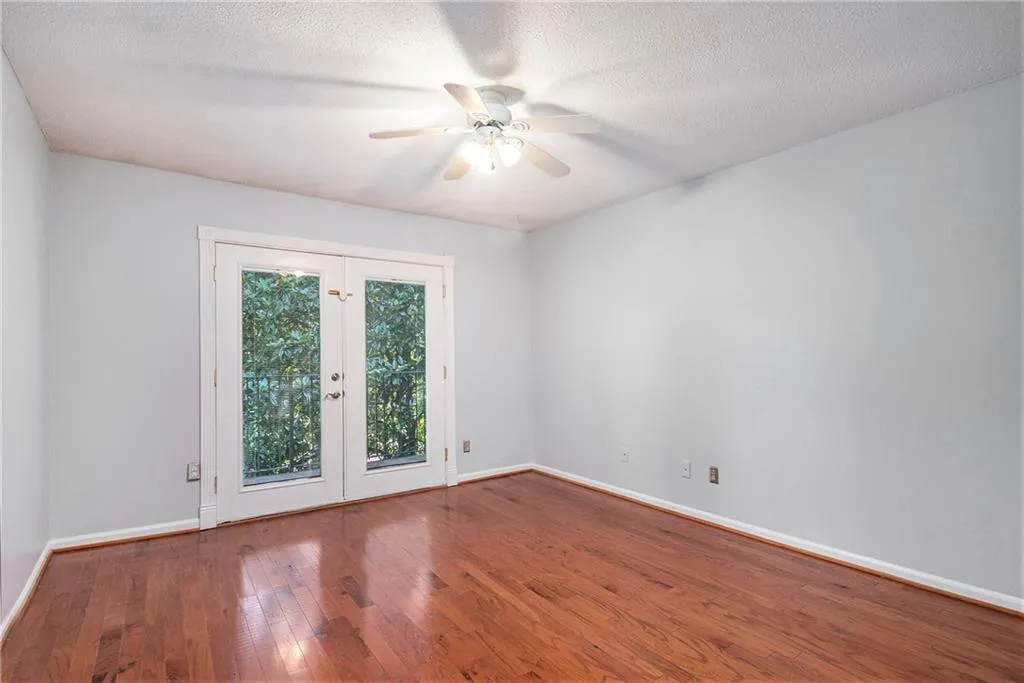 6851 Roswell Road Ne Unit M19, Sandy Springs, Georgia 30328, 4 Bedrooms Bedrooms, ,2 BathroomsBathrooms,Residential,Sold,6851 Roswell Road Ne Unit M19,7236710