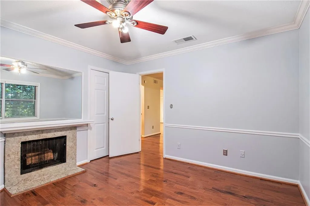 6851 Roswell Road Ne Unit M19, Sandy Springs, Georgia 30328, 4 Bedrooms Bedrooms, ,2 BathroomsBathrooms,Residential,Sold,6851 Roswell Road Ne Unit M19,7236710