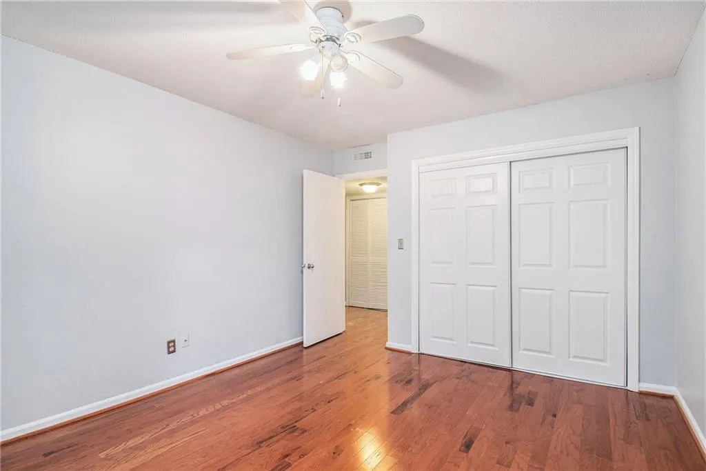 6851 Roswell Road Ne Unit M19, Sandy Springs, Georgia 30328, 4 Bedrooms Bedrooms, ,2 BathroomsBathrooms,Residential,Sold,6851 Roswell Road Ne Unit M19,7236710