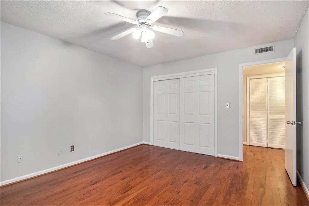 6851 Roswell Road Ne Unit M19, Sandy Springs, Georgia 30328, 4 Bedrooms Bedrooms, ,2 BathroomsBathrooms,Residential,Sold,6851 Roswell Road Ne Unit M19,7236710