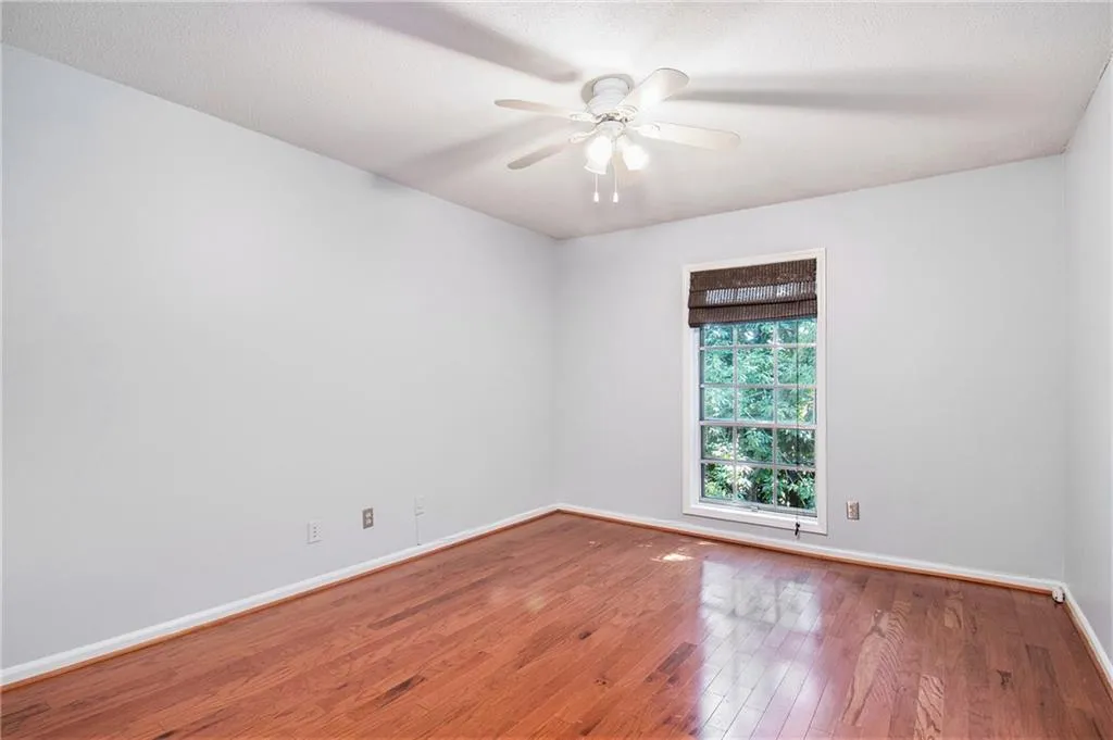 6851 Roswell Road Ne Unit M19, Sandy Springs, Georgia 30328, 4 Bedrooms Bedrooms, ,2 BathroomsBathrooms,Residential,Sold,6851 Roswell Road Ne Unit M19,7236710