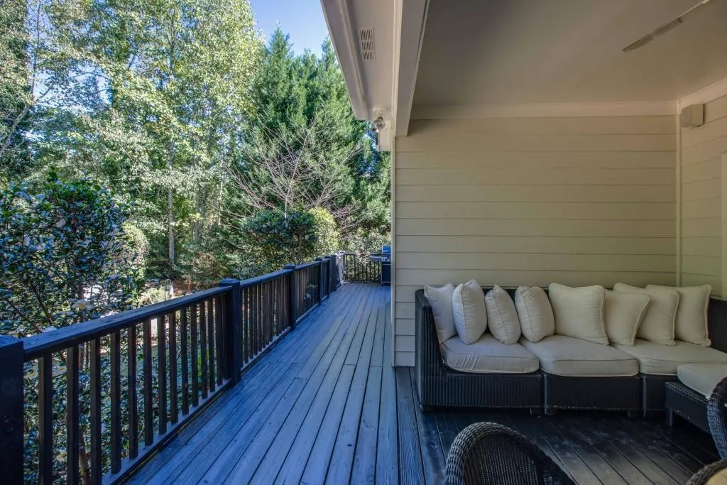 315 Hunting View Court, Sandy Springs, Georgia 30328, 5 Bedrooms Bedrooms, ,4 BathroomsBathrooms,Residential,Sold,315 Hunting View Court,5924395