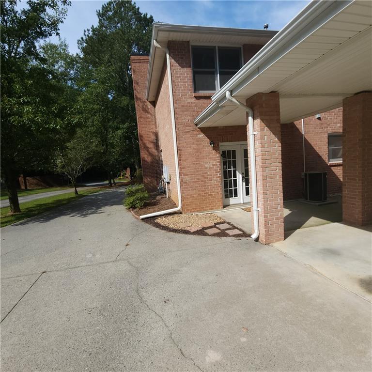 8863 Carroll Manor Drive, Sandy Springs, Georgia 30350, 3 Bedrooms Bedrooms, ,2 BathroomsBathrooms,Residential,Sold,8863 Carroll Manor Drive,7277980