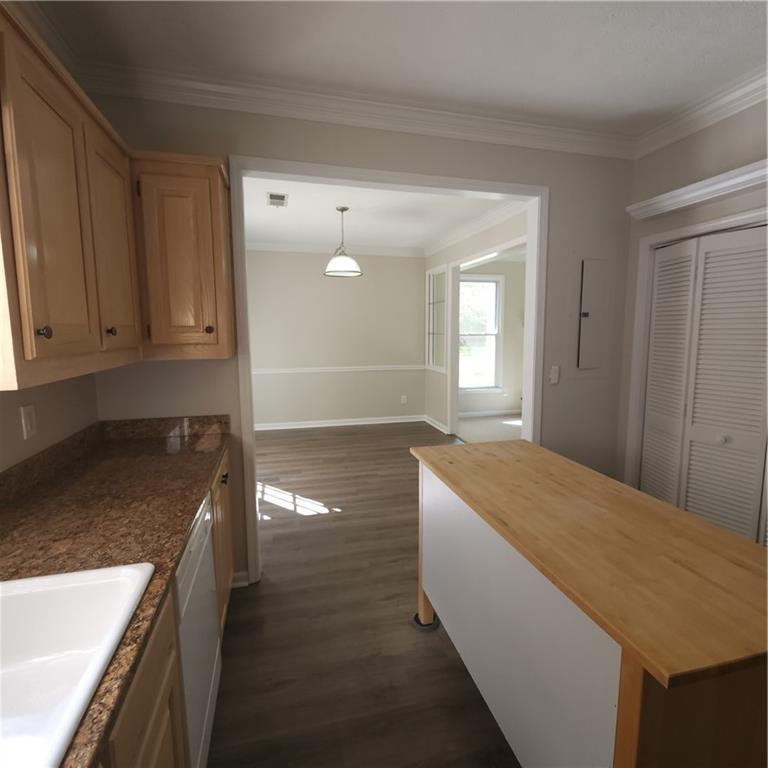 8863 Carroll Manor Drive, Sandy Springs, Georgia 30350, 3 Bedrooms Bedrooms, ,2 BathroomsBathrooms,Residential,Sold,8863 Carroll Manor Drive,7277980