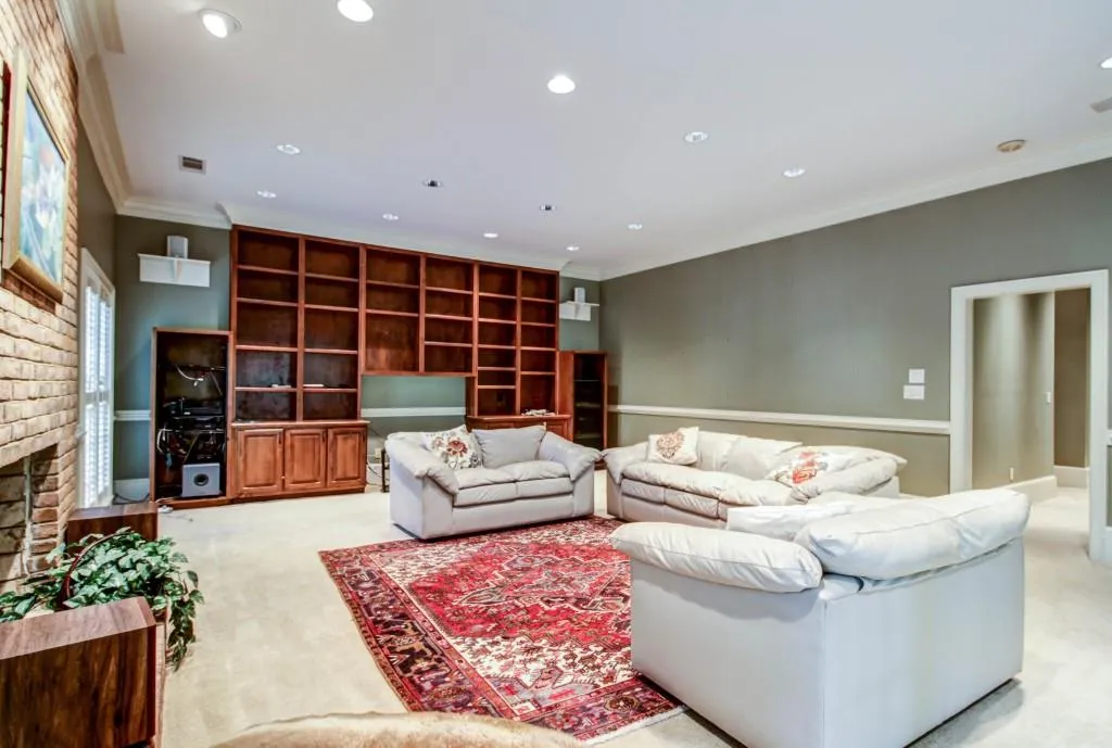 2905 Coles Way, Sandy Springs, Georgia 30350, 5 Bedrooms Bedrooms, ,4 BathroomsBathrooms,Residential,Sold,2905 Coles Way,5604325