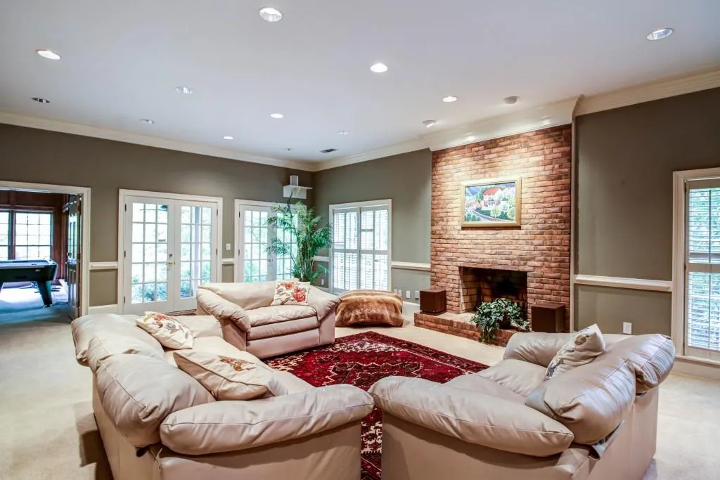 2905 Coles Way, Sandy Springs, Georgia 30350, 5 Bedrooms Bedrooms, ,4 BathroomsBathrooms,Residential,Sold,2905 Coles Way,5604325