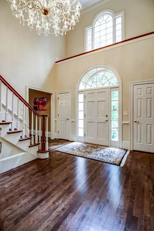 2905 Coles Way, Sandy Springs, Georgia 30350, 5 Bedrooms Bedrooms, ,4 BathroomsBathrooms,Residential,Sold,2905 Coles Way,5604325