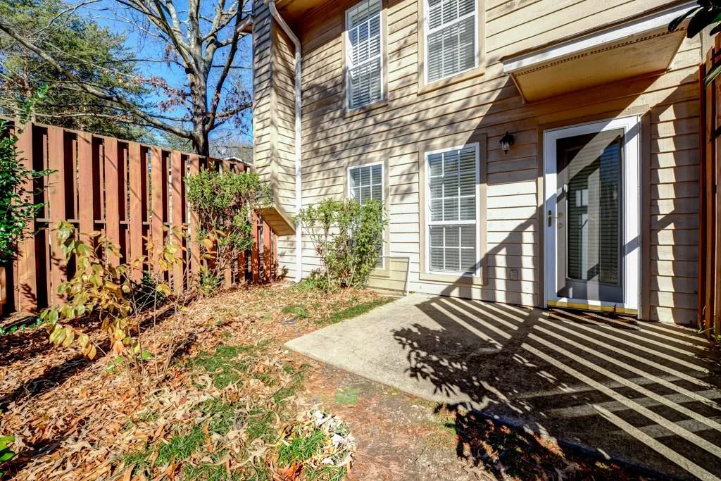 1204 Masons Creek Circle, Sandy Springs, Georgia 30350, 2 Bedrooms Bedrooms, ,2 BathroomsBathrooms,Residential,Sold,1204 Masons Creek Circle,5637316