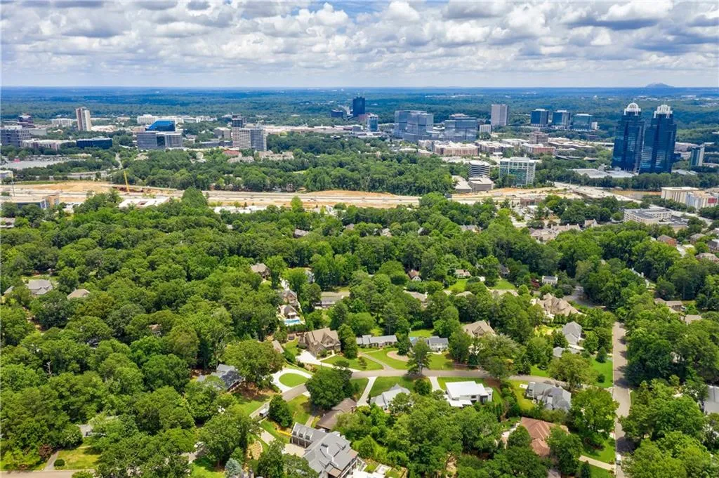 6205 Aberdeen Drive, Sandy Springs, Georgia 30328, 4 Bedrooms Bedrooms, ,3 BathroomsBathrooms,Residential,Sold,6205 Aberdeen Drive,6751986