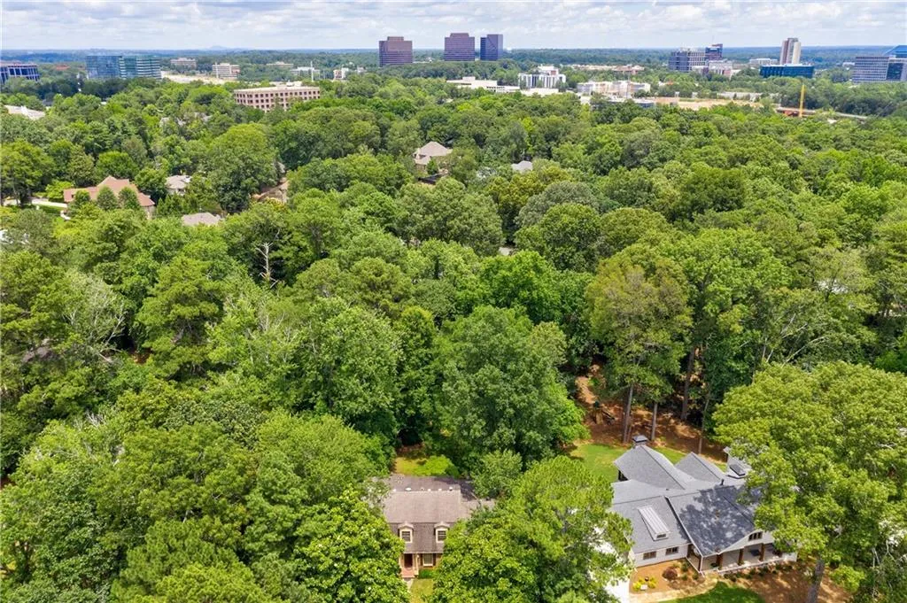6205 Aberdeen Drive, Sandy Springs, Georgia 30328, 4 Bedrooms Bedrooms, ,3 BathroomsBathrooms,Residential,Sold,6205 Aberdeen Drive,6751986