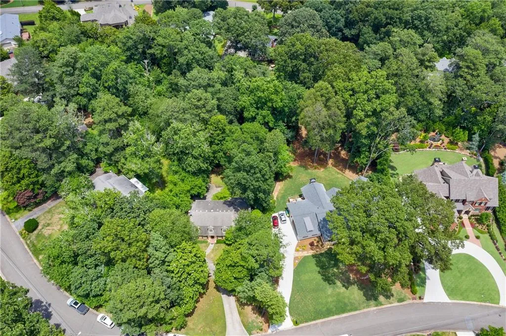 6205 Aberdeen Drive, Sandy Springs, Georgia 30328, 4 Bedrooms Bedrooms, ,3 BathroomsBathrooms,Residential,Sold,6205 Aberdeen Drive,6751986