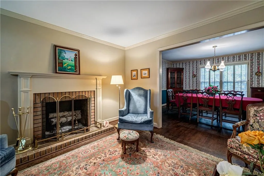 6205 Aberdeen Drive, Sandy Springs, Georgia 30328, 4 Bedrooms Bedrooms, ,3 BathroomsBathrooms,Residential,Sold,6205 Aberdeen Drive,6751986