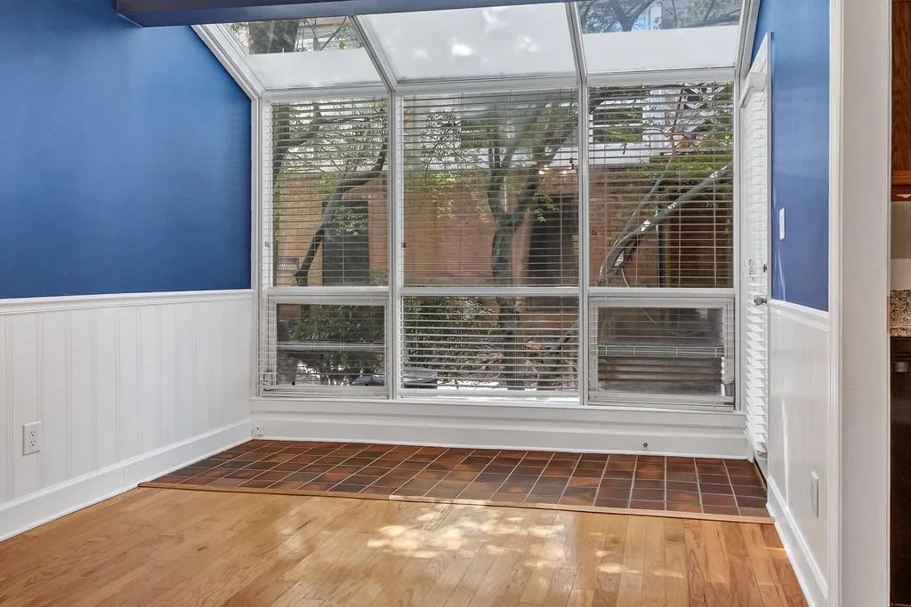 7500 Roswell Road Unit 33, Sandy Springs, Georgia 30350, 2 Bedrooms Bedrooms, ,2 BathroomsBathrooms,Residential,Sold,7500 Roswell Road Unit 33,6862366