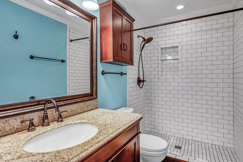 7500 Roswell Road Unit 33, Sandy Springs, Georgia 30350, 2 Bedrooms Bedrooms, ,2 BathroomsBathrooms,Residential,Sold,7500 Roswell Road Unit 33,6862366