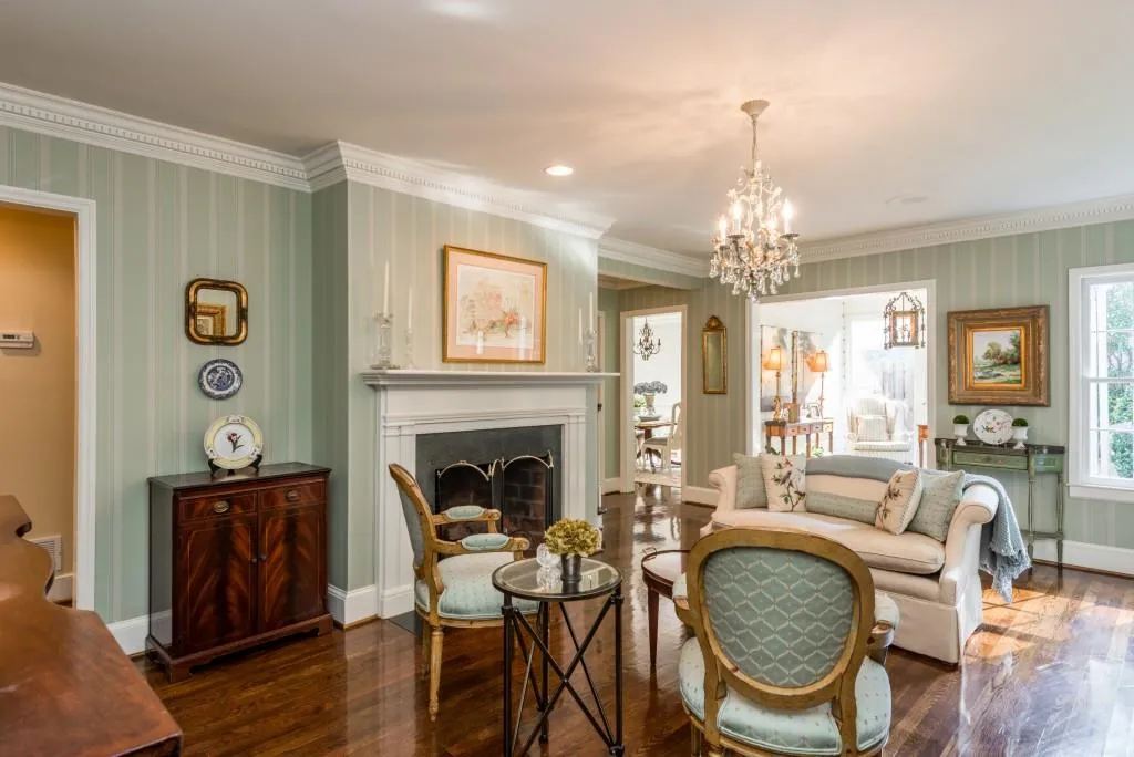 623 Longwood Drive, Atlanta, Georgia 30305, 4 Bedrooms Bedrooms, ,3 BathroomsBathrooms,Residential,Sold,623 Longwood Drive,5910813
