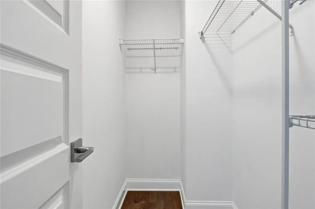579 Broadview Place Ne, Atlanta, Georgia 30324, 3 Bedrooms Bedrooms, 0 ,3 BathroomsBathrooms,Residential,For Sale,579 Broadview Place Ne,7847316
