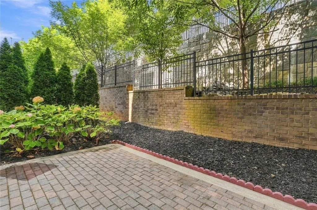 579 Broadview Place Ne, Atlanta, Georgia 30324, 3 Bedrooms Bedrooms, 0 ,3 BathroomsBathrooms,Residential,For Sale,579 Broadview Place Ne,7847316