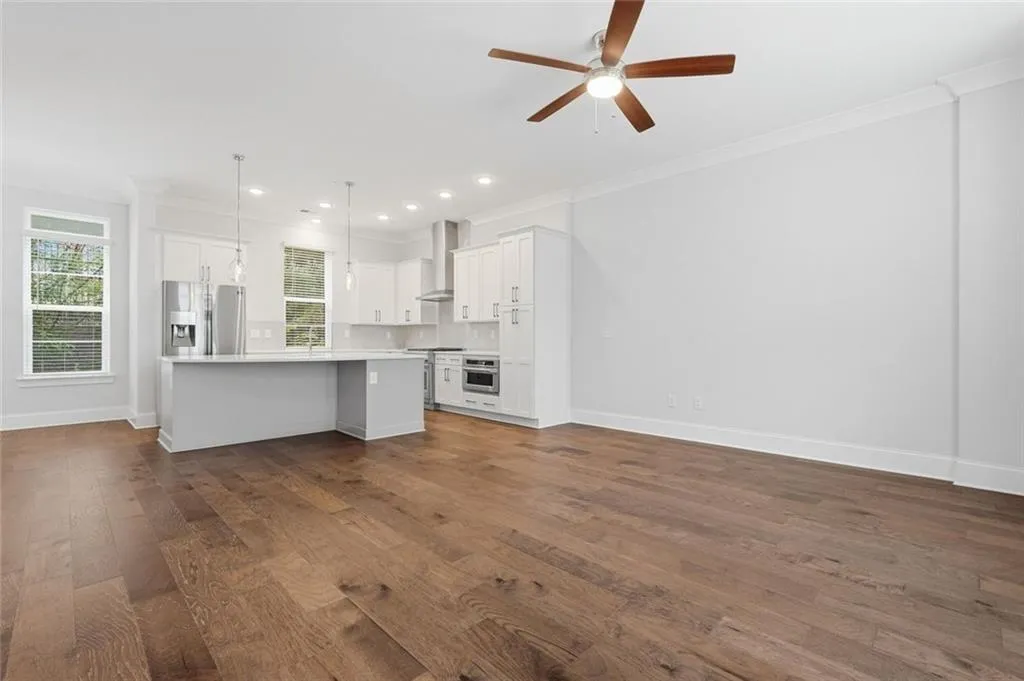 579 Broadview Place Ne, Atlanta, Georgia 30324, 3 Bedrooms Bedrooms, 0 ,3 BathroomsBathrooms,Residential,For Sale,579 Broadview Place Ne,7847316