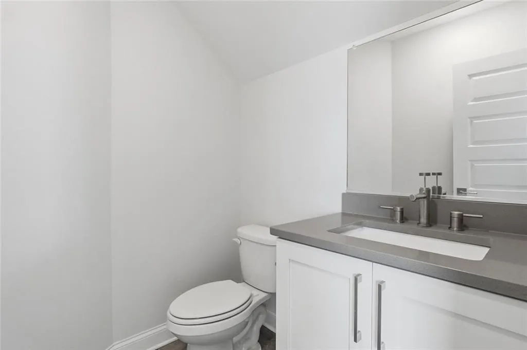 579 Broadview Place Ne, Atlanta, Georgia 30324, 3 Bedrooms Bedrooms, 0 ,3 BathroomsBathrooms,Residential,For Sale,579 Broadview Place Ne,7847316