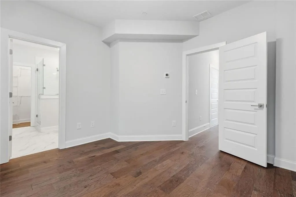 579 Broadview Place Ne, Atlanta, Georgia 30324, 3 Bedrooms Bedrooms, 0 ,3 BathroomsBathrooms,Residential,For Sale,579 Broadview Place Ne,7847316