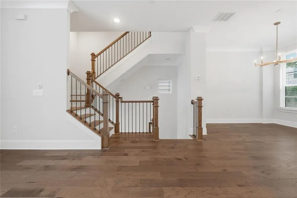 579 Broadview Place Ne, Atlanta, Georgia 30324, 3 Bedrooms Bedrooms, 0 ,3 BathroomsBathrooms,Residential,For Sale,579 Broadview Place Ne,7847316