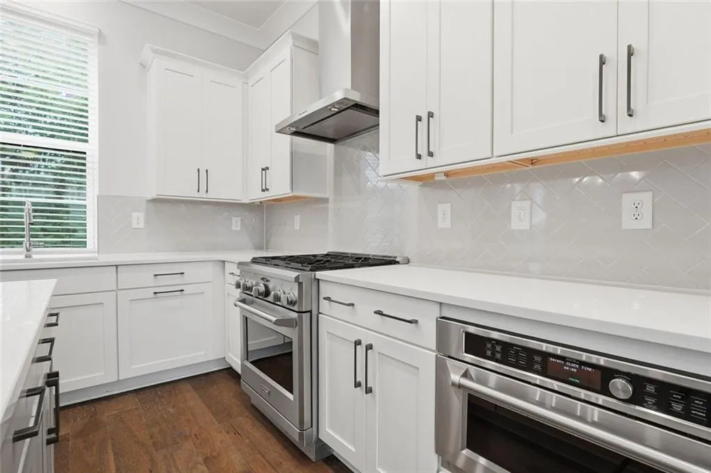 579 Broadview Place Ne, Atlanta, Georgia 30324, 3 Bedrooms Bedrooms, 0 ,3 BathroomsBathrooms,Residential,For Sale,579 Broadview Place Ne,7847316