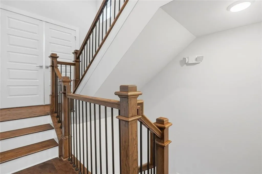 579 Broadview Place Ne, Atlanta, Georgia 30324, 3 Bedrooms Bedrooms, 0 ,3 BathroomsBathrooms,Residential,For Sale,579 Broadview Place Ne,7847316