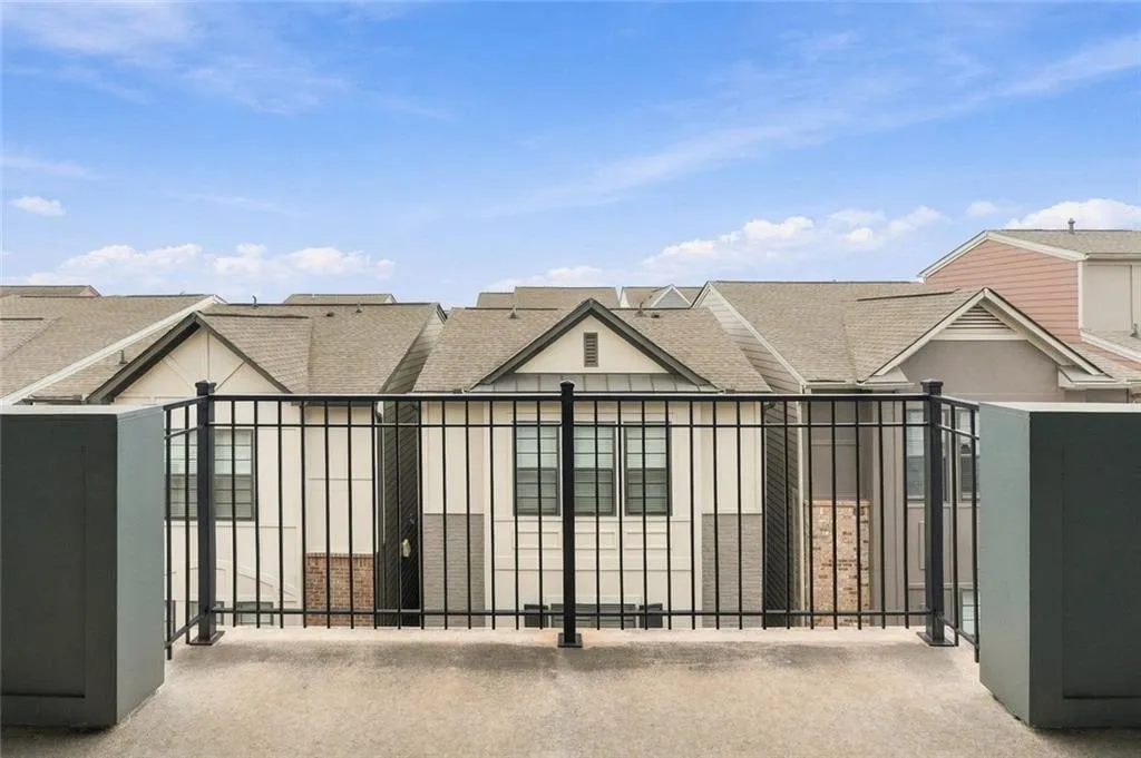 579 Broadview Place Ne, Atlanta, Georgia 30324, 3 Bedrooms Bedrooms, 0 ,3 BathroomsBathrooms,Residential,For Sale,579 Broadview Place Ne,7847316