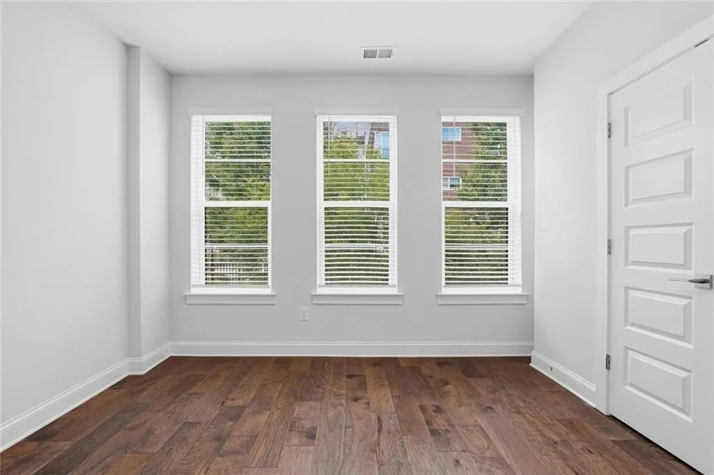 579 Broadview Place Ne, Atlanta, Georgia 30324, 3 Bedrooms Bedrooms, 0 ,3 BathroomsBathrooms,Residential,For Sale,579 Broadview Place Ne,7847316
