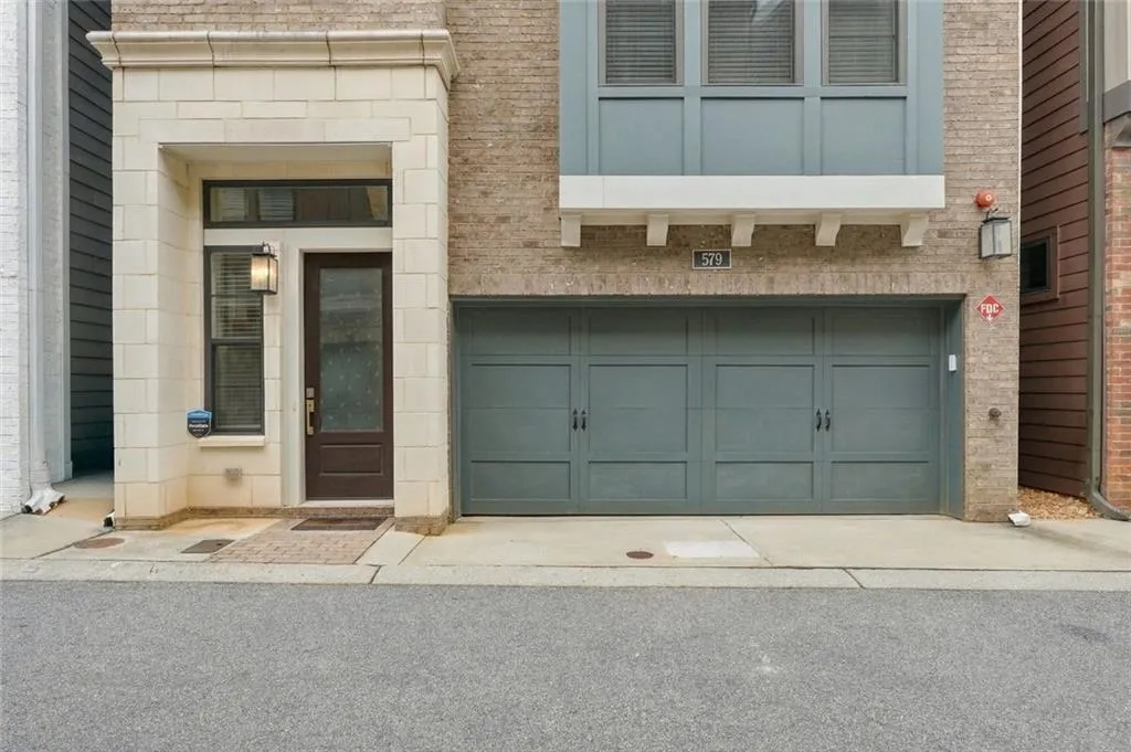 579 Broadview Place Ne, Atlanta, Georgia 30324, 3 Bedrooms Bedrooms, 0 ,3 BathroomsBathrooms,Residential,For Sale,579 Broadview Place Ne,7847316