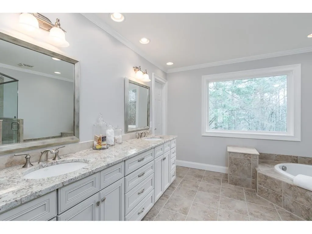 7675 Brigham Drive, Sandy Springs, Georgia 30350, 5 Bedrooms Bedrooms, ,4 BathroomsBathrooms,Residential,Sold,7675 Brigham Drive,6678397