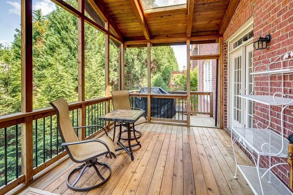 475 Wembley Circle, Sandy Springs, Georgia 30328, 4 Bedrooms Bedrooms, ,4 BathroomsBathrooms,Residential,Sold,475 Wembley Circle,5689291