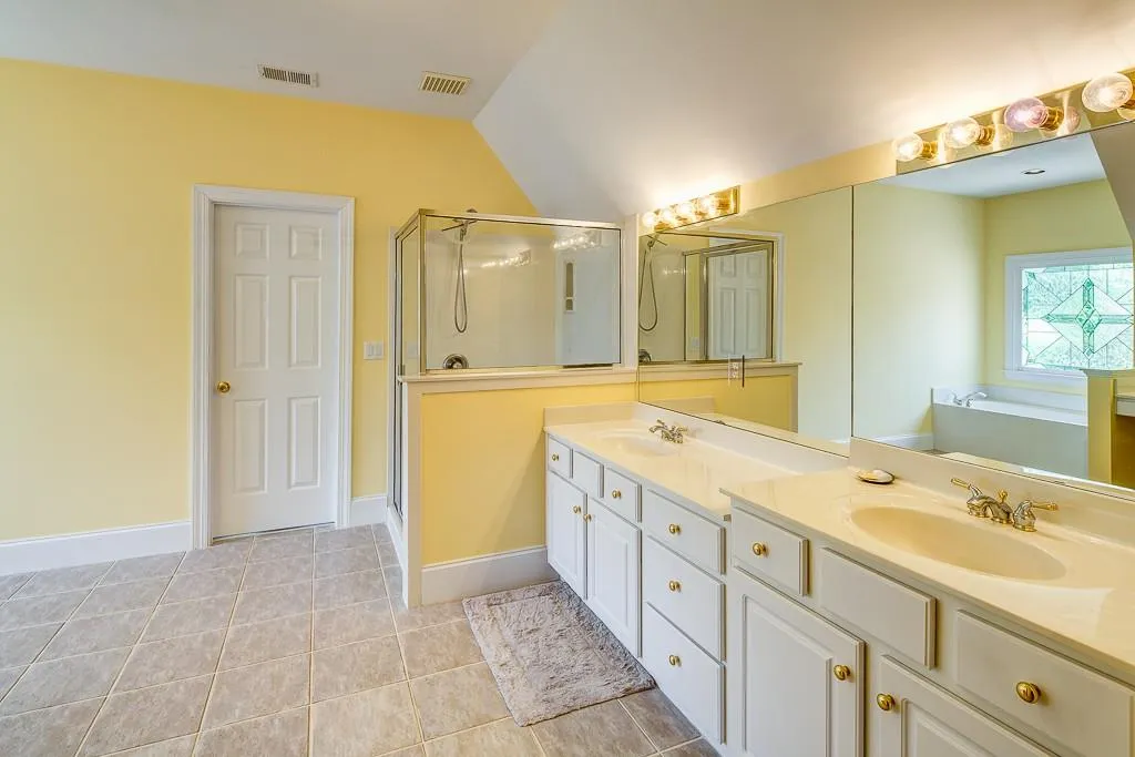 475 Wembley Circle, Sandy Springs, Georgia 30328, 4 Bedrooms Bedrooms, ,4 BathroomsBathrooms,Residential,Sold,475 Wembley Circle,5689291