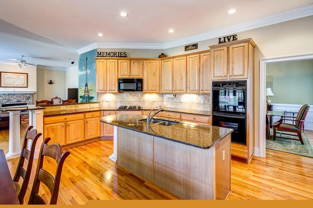 475 Wembley Circle, Sandy Springs, Georgia 30328, 4 Bedrooms Bedrooms, ,4 BathroomsBathrooms,Residential,Sold,475 Wembley Circle,5689291