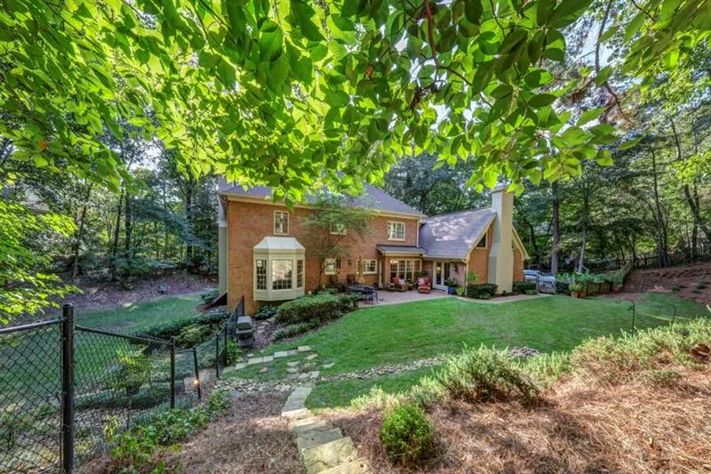 7565 Bridgegate Court, Sandy Springs, Georgia 30350, 4 Bedrooms Bedrooms, ,4 BathroomsBathrooms,Residential,Sold,7565 Bridgegate Court,6633560