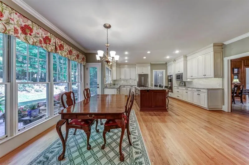 7565 Bridgegate Court, Sandy Springs, Georgia 30350, 4 Bedrooms Bedrooms, ,4 BathroomsBathrooms,Residential,Sold,7565 Bridgegate Court,6633560