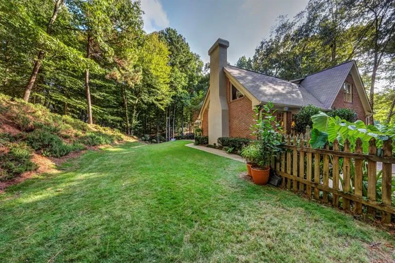 7565 Bridgegate Court, Sandy Springs, Georgia 30350, 4 Bedrooms Bedrooms, ,4 BathroomsBathrooms,Residential,Sold,7565 Bridgegate Court,6633560
