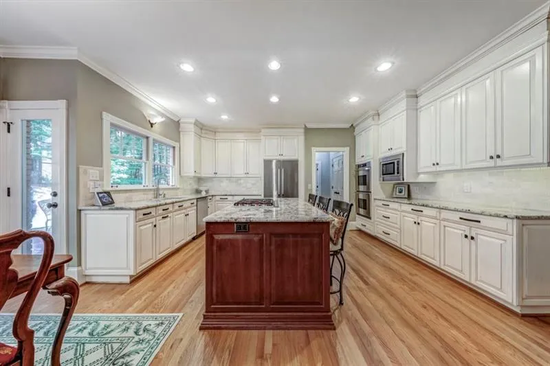 7565 Bridgegate Court, Sandy Springs, Georgia 30350, 4 Bedrooms Bedrooms, ,4 BathroomsBathrooms,Residential,Sold,7565 Bridgegate Court,6633560